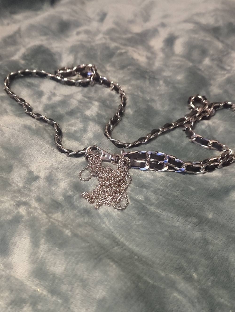 55-Sterling Silver Chain belt w/ Pendant Detail - Silver. Small size  Pre-loved